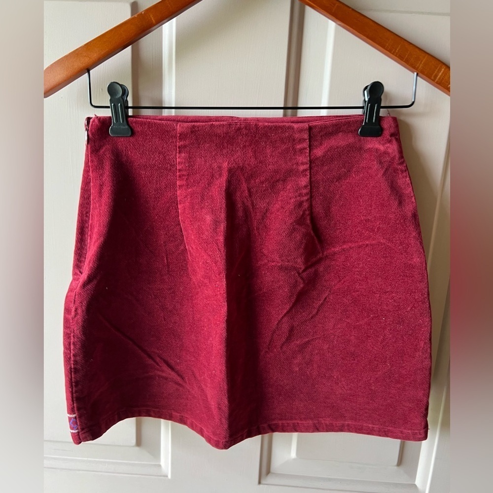 Flying Tomato Women's Burgundy Velvet-like Embroidered Floral Design EUC S #1194 - Picture 8 of 8